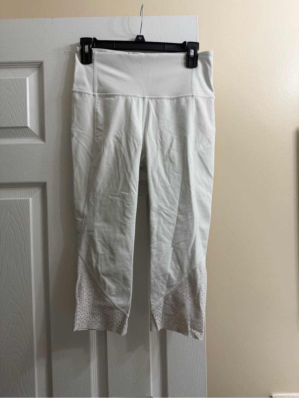 Women's White Crop Leggings